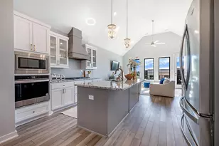 2214 Rook Dr, Dallas, TX 75211 - Photo 2