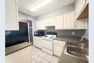 9510 Olde Towne Row, Dallas, TX 75227 - Photo 6