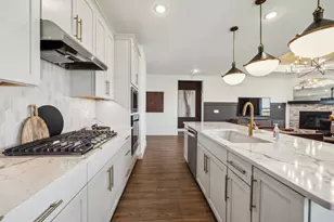 5948 Hodgkin Ave, Pilot Point, TX 75009 - Photo 4