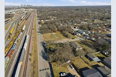 8240 Carbondale Street, Dallas, TX 75216 - Photo 14