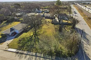 8240 Carbondale St, Dallas, TX 75216 - Photo 1