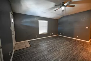 604 N Sewell Dr, Decatur, TX 76234 - Photo 4