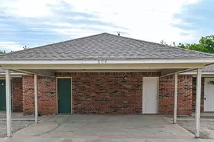 604 N Sewell Dr, Decatur, TX 76234 - Photo 1