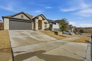 10516 Enchanted Rock Wy, Fort Worth, TX 76126 - Photo 2