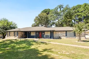 2293 An County Road 359, Palestine, TX 75803 - Photo 1
