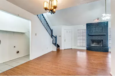 1201 Avondale Court, Arlington, TX 76011 - Photo 4