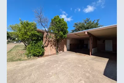 710 Boulevard Boulevard N, Dallas, TX 75211 - Photo 2