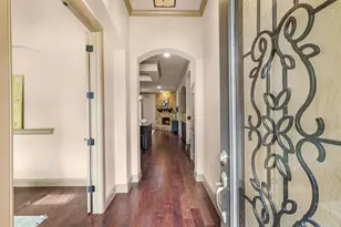 437 Middleton Dr, Roanoke, TX 76262 - Photo 2