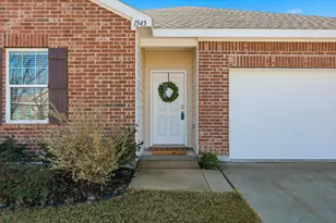1545 Shadow Hawk Dr, Fort Worth, TX 76052 - Photo 8
