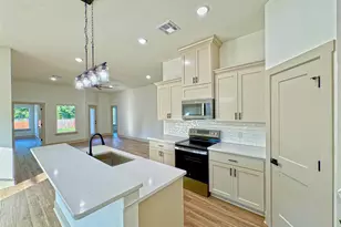 224 Hazelwood Dr, Woodway, TX 76712 - Photo 8