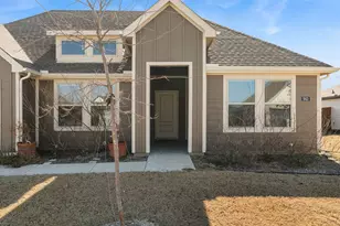 943 Buttercup Dr, Pilot Point, TX 76258 - Photo 2