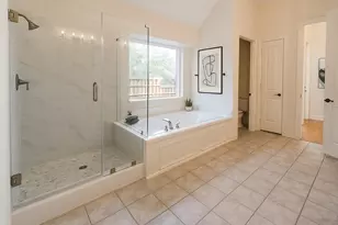 7201 Regency Ct, Plano, TX 75024 - Photo 8