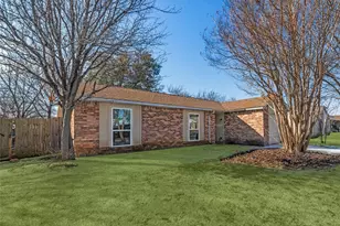 3817 Longmeadow Way, Fort Worth, TX 76133 - Photo 2