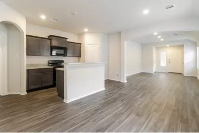 513 Sussex, Everman, TX 76140 - Photo 6