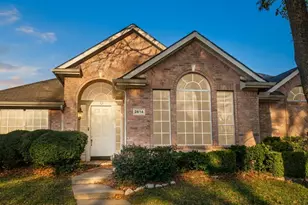 2614 Pecan Meadow Dr, Garland, TX 75040 - Photo 1
