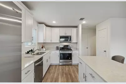 14061 Ladbroke Street, Pilot Point, TX 76258 - Photo 2