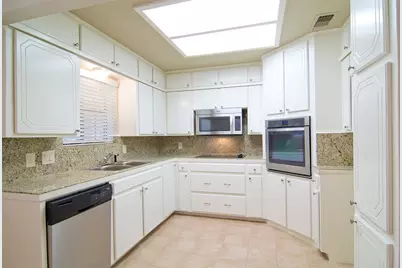 120 Marseille Drive, Hurst, TX 76054 - Photo 8