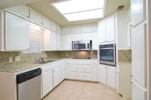 120 Marseille Dr, Hurst, TX 76054 - Photo 8