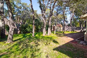 120 Marseille Dr, Hurst, TX 76054 - Photo 22