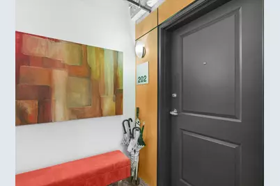 329 E Colorado Boulevard #202, Dallas, TX 75203 - Photo 2