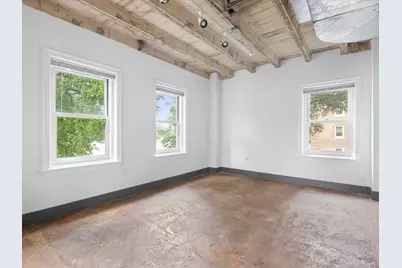 329 E Colorado Boulevard #202, Dallas, TX 75203 - Photo 10