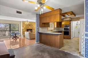 5105 Fairway Cir, De Cordova, TX 76049 - Photo 10