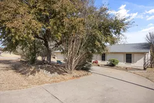 5105 Fairway Cir, De Cordova, TX 76049 - Photo 4