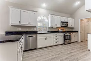 9924 Bend Ct, Fort Worth, TX 76177 - Photo 8