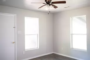 2416 Smith Ave, Irving, TX 75061 - Photo 28