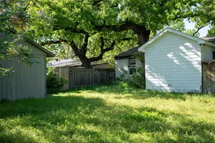 2416 Smith Ave, Irving, TX 75061 - Photo 32