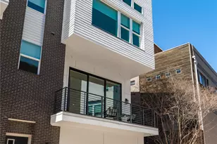 381 E Greenbriar Ln, Dallas, TX 75203 - Photo 2