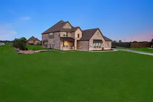 112 Walnut Dr, Van Alstyne, TX 75495 - Photo 2