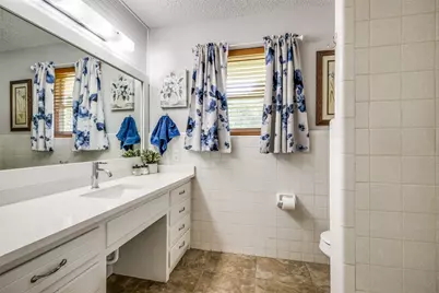901 E Greenwood Avenue, Bowie, TX 76230 - Photo 26