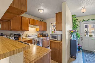 621 Carriagehouse Ln, Garland, TX 75040 - Photo 8