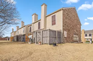 621 Carriagehouse Ln, Garland, TX 75040 - Photo 22