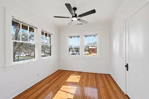 702 N Bishop Ave, Dallas, TX 75208 - Photo 16