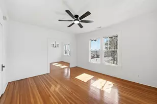 702 N Bishop Ave, Dallas, TX 75208 - Photo 14