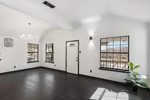 2361 Peak St, Fort Worth, TX 76106 - Photo 8