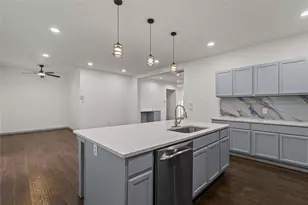 1207 E Russell Ave, Carrollton, TX 75006 - Photo 14