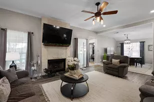 1701 Oakmeadow Dr, Decatur, TX 76234 - Photo 4