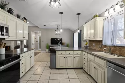 1701 Oakmeadow Drive, Decatur, TX 76234 - Photo 6