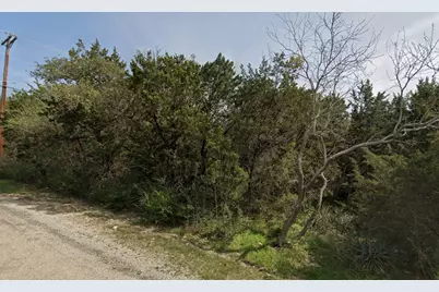 2801 Pinoak Street, Granbury, TX 76048 - Photo 2