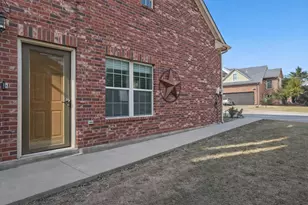 1049 Colonial Dr, Coppell, TX 75019 - Photo 2
