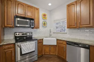 1049 Colonial Dr, Coppell, TX 75019 - Photo 4