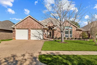 4207 Fox Court, Arlington, TX 76001 - Photo 1