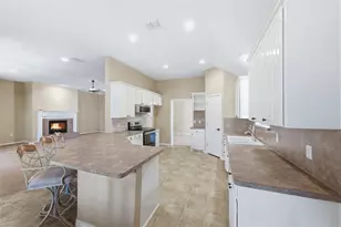 4207 Fox Ct, Arlington, TX 76001 - Photo 8