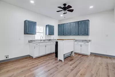 801 S Hampton Road, Crowley, TX 76036 - Photo 14