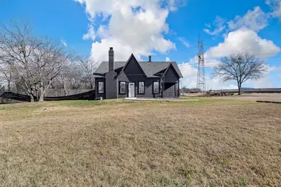 801 S Hampton Road, Crowley, TX 76036 - Photo 24