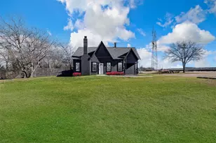 801 S Hampton Rd, Crowley, TX 76036 - Photo 1