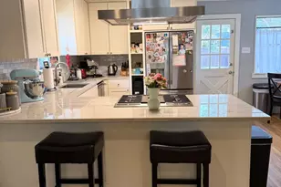 6423 Dunstan Ln, Dallas, TX 75214 - Photo 10